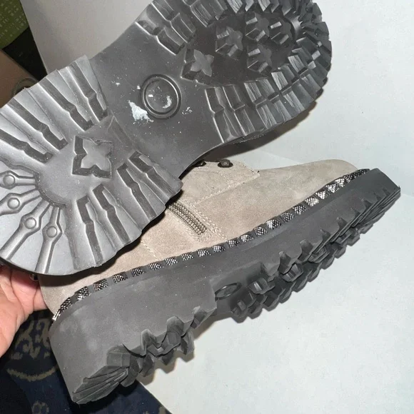 Vince Camuto Levonia Studded Suede Moto Boots NWOT! - Picture 8 of 13